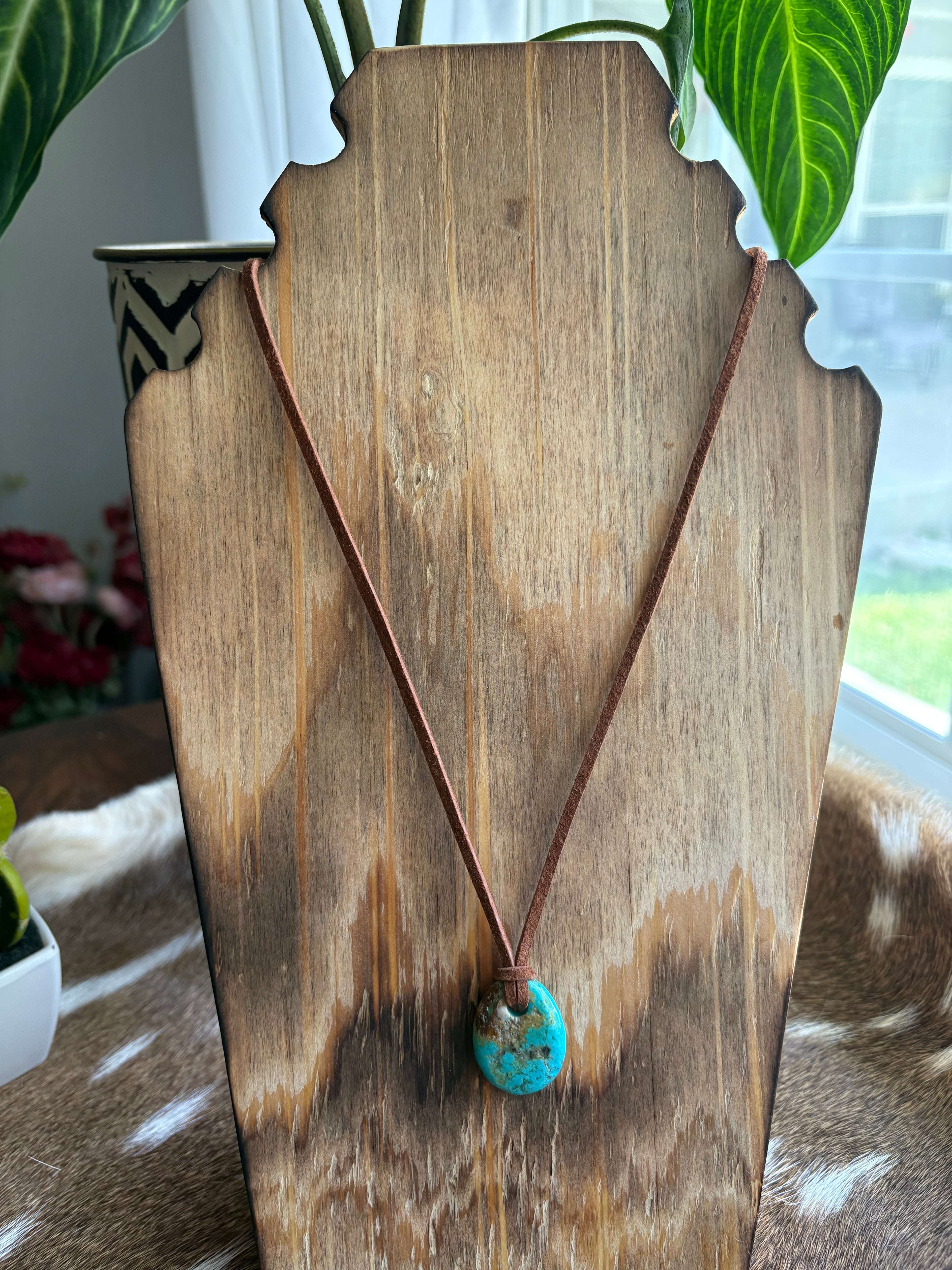 Kingman Cuero Necklace