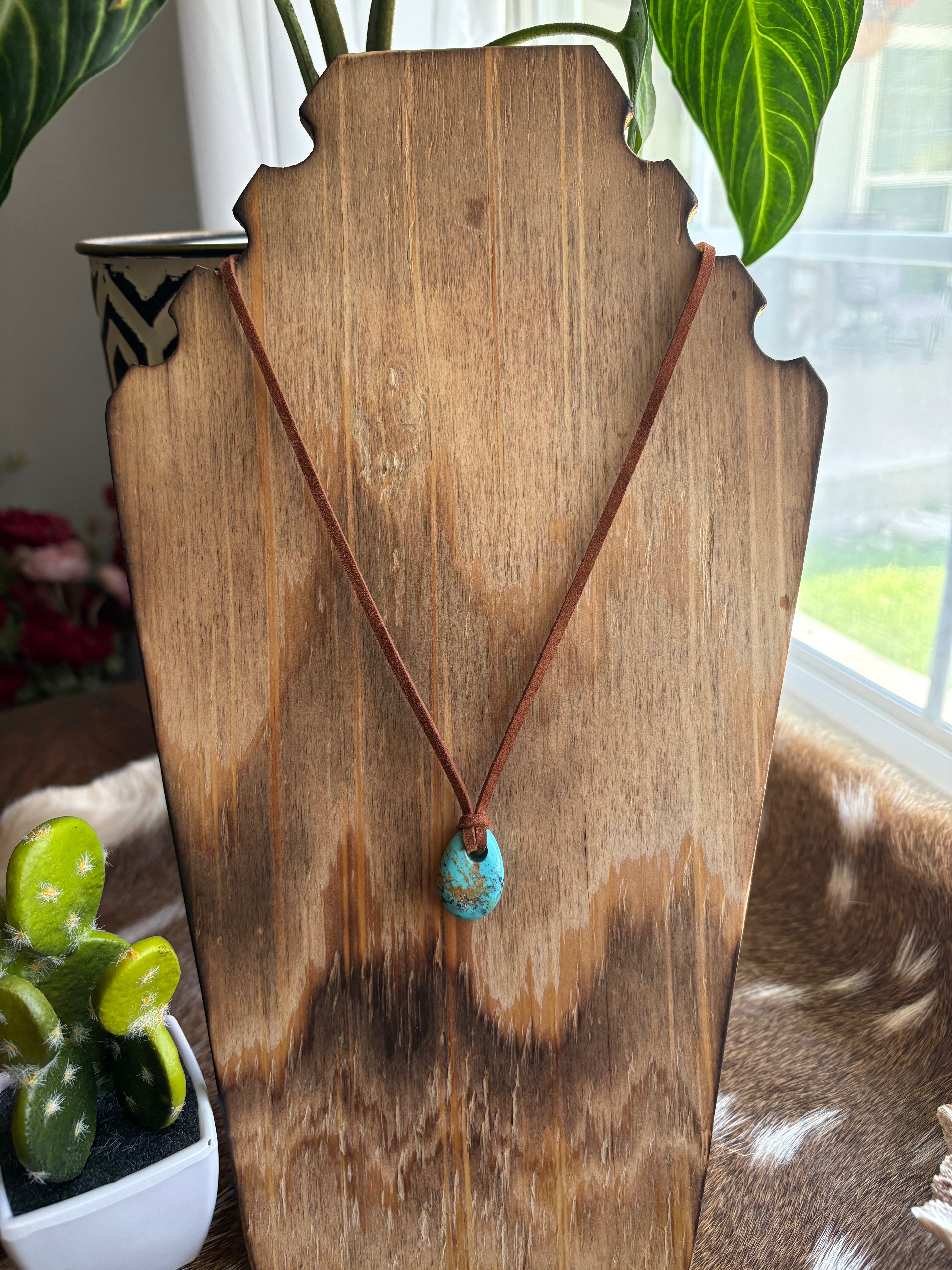 Kingman Cuero Pokito Necklace