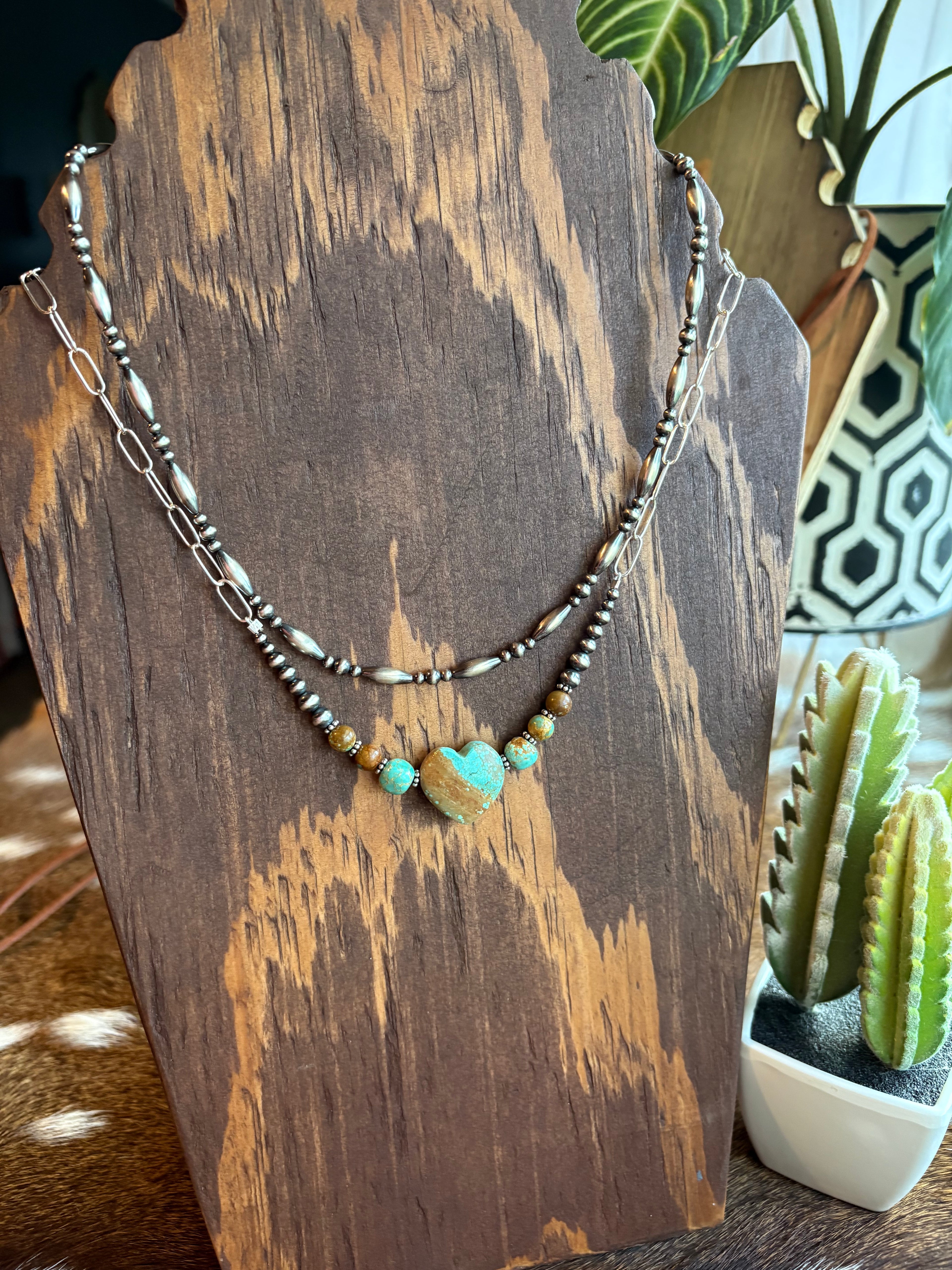 Mine 8 Heart Prissy Chain Necklace