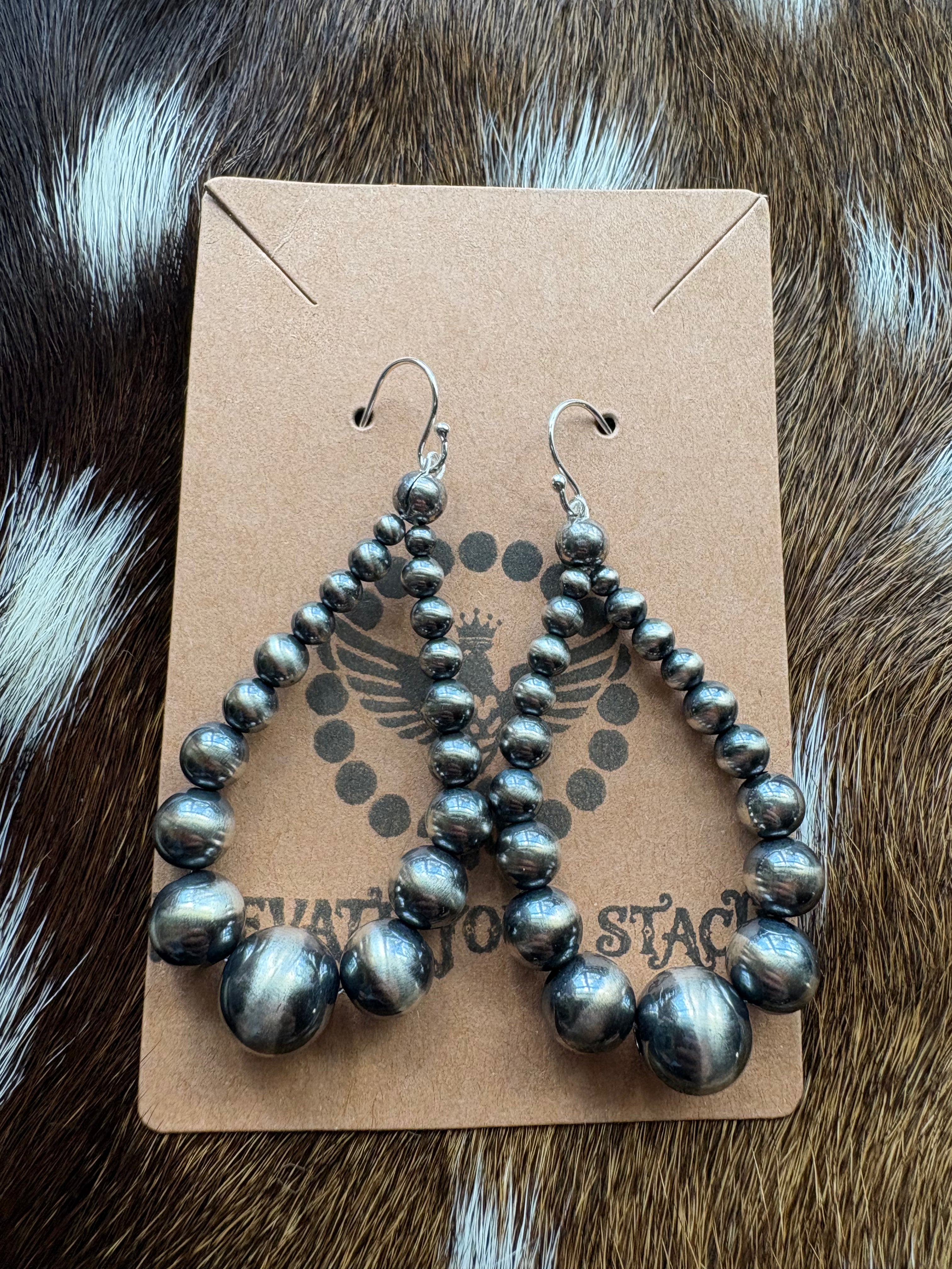 Navajo Style Graduated Pearl Teardrop Dangle Earrings