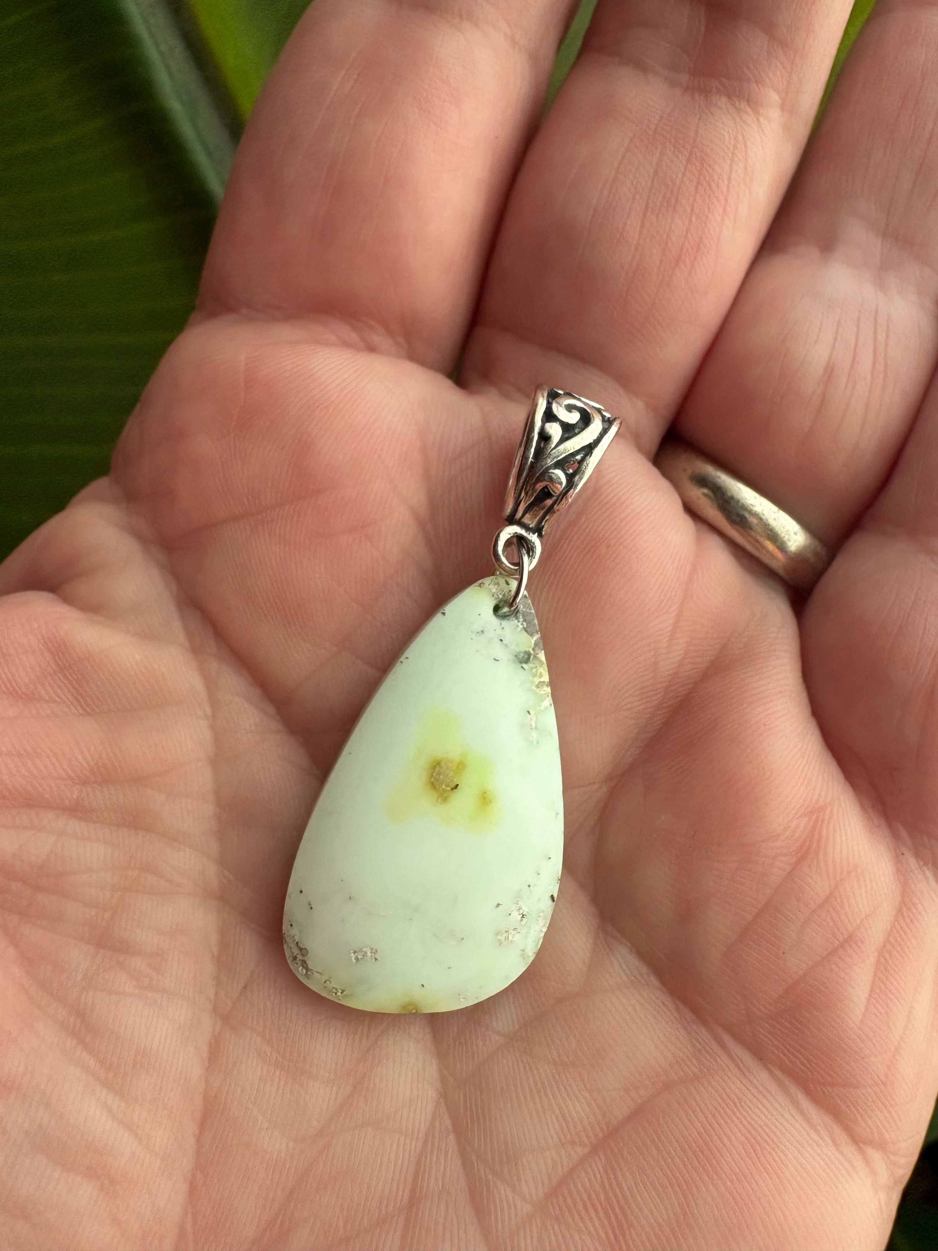 Palomino Pendant