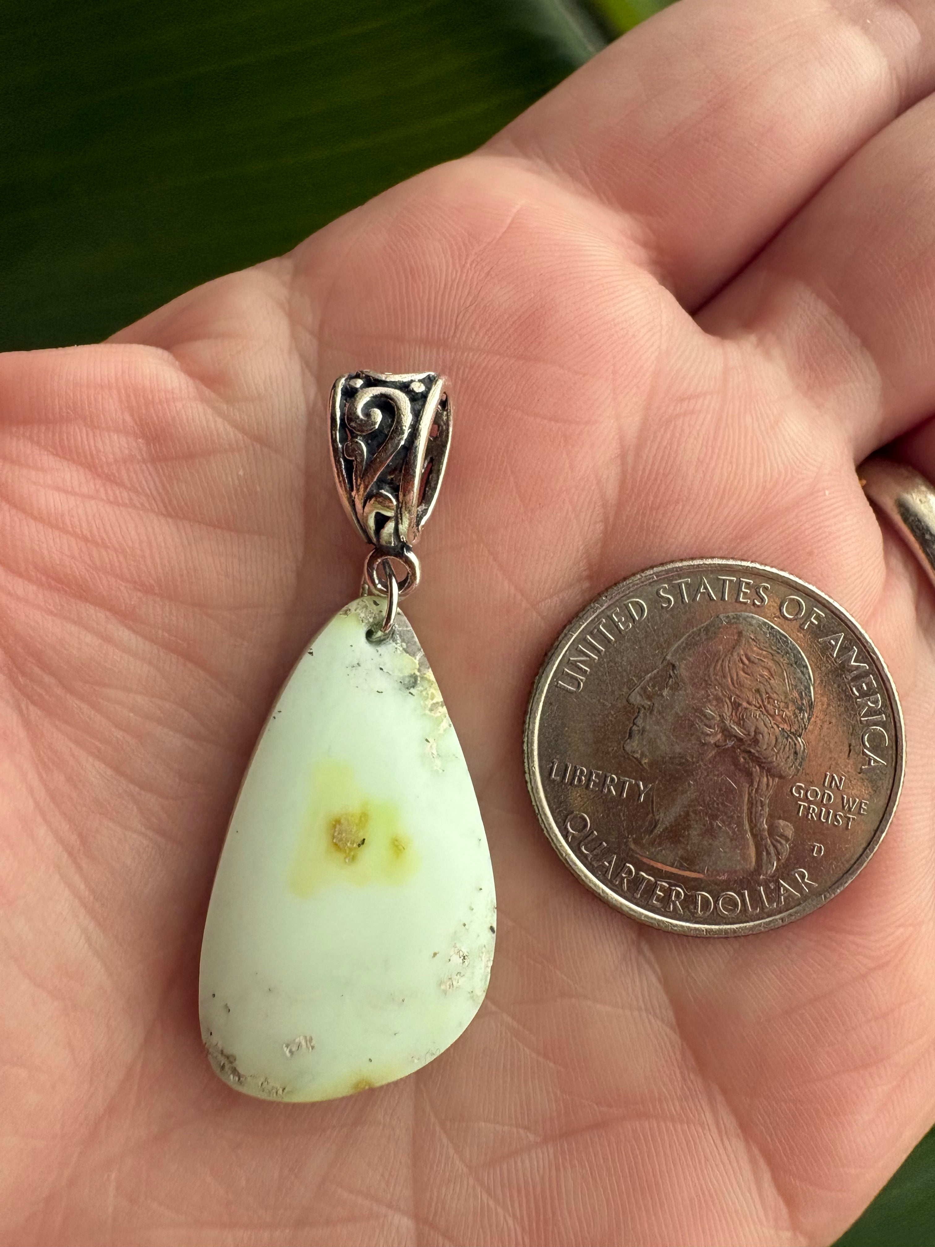 Palomino Pendant
