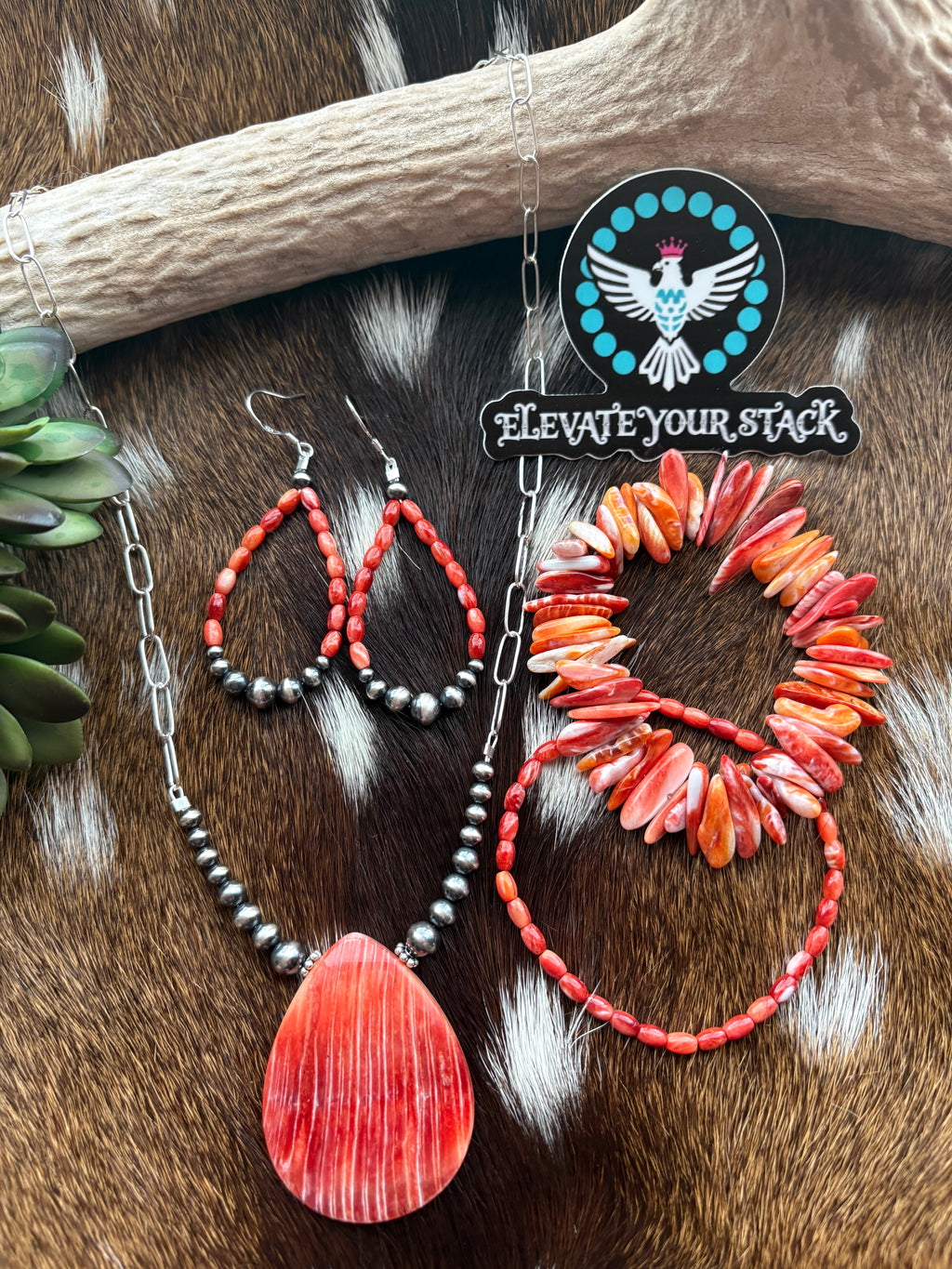 Red Spiny Dainty Bracelet
