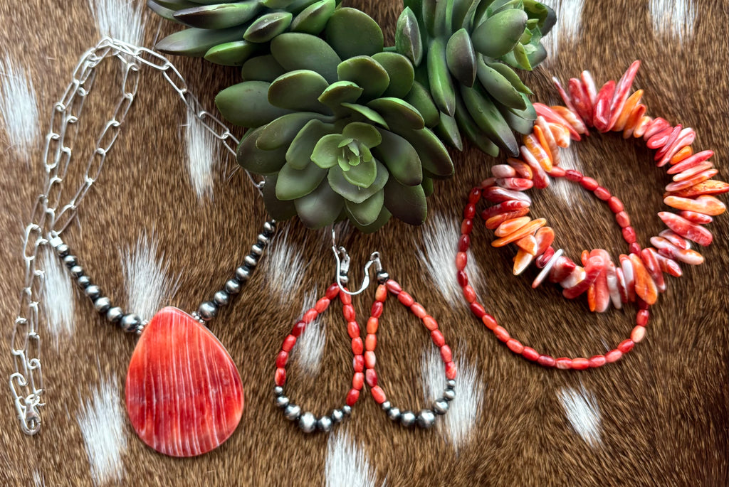 Red Spiny Prissy Chain Necklace