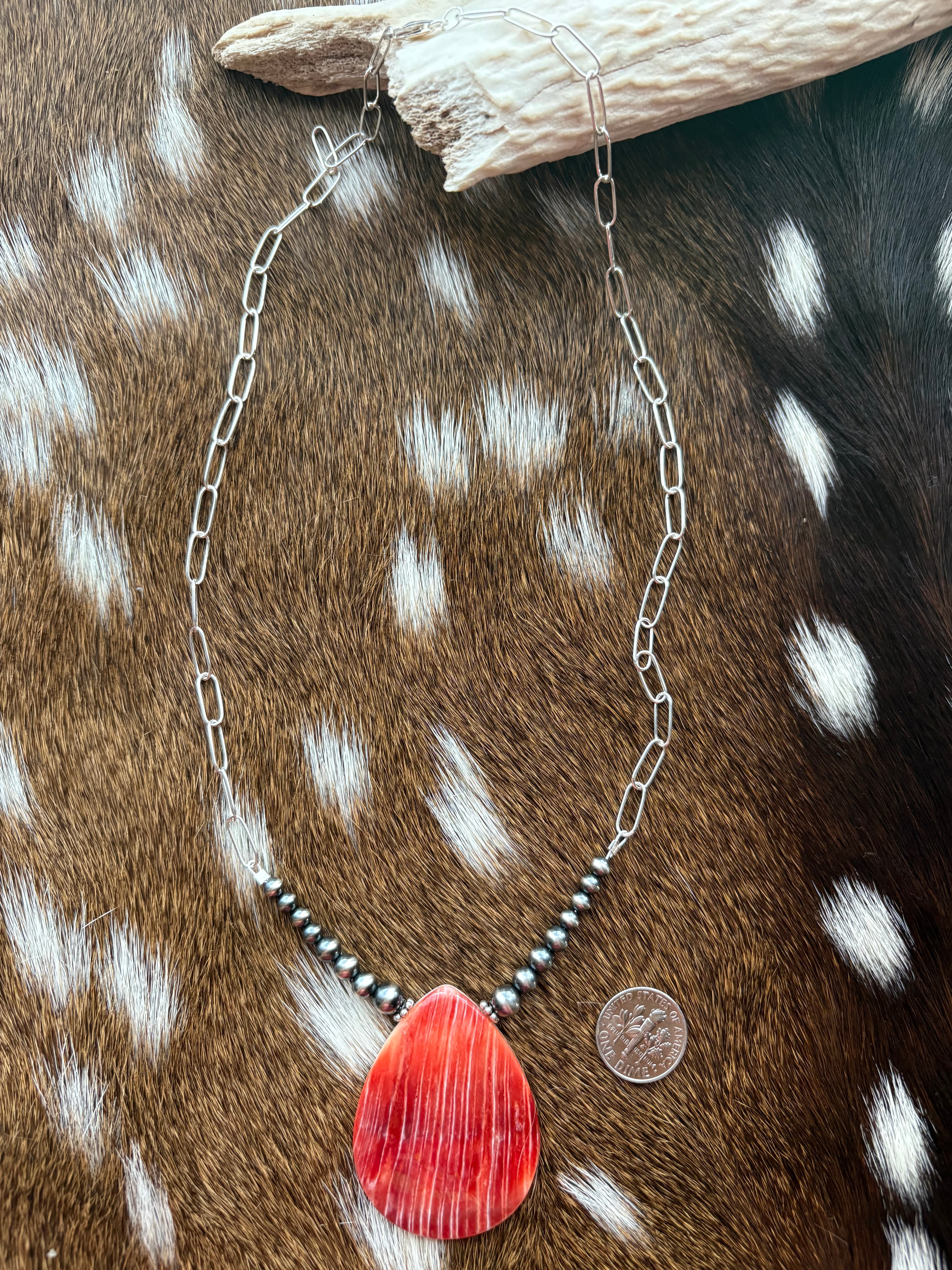 Red Spiny Prissy Chain Necklace