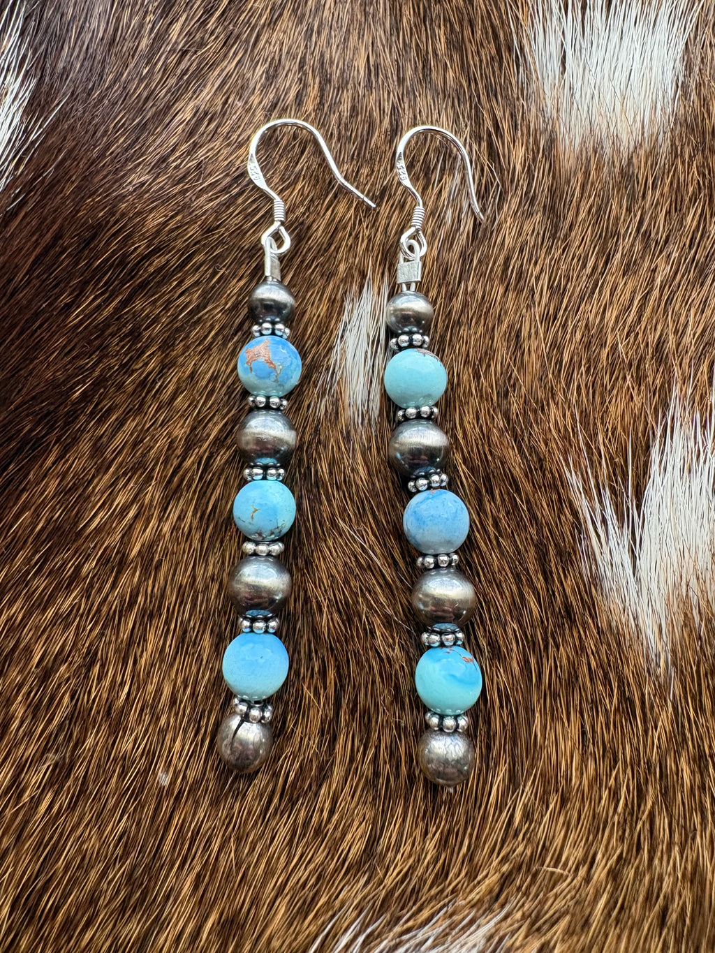 Golden Hills Prissy Drop Dangle Earrings (short)