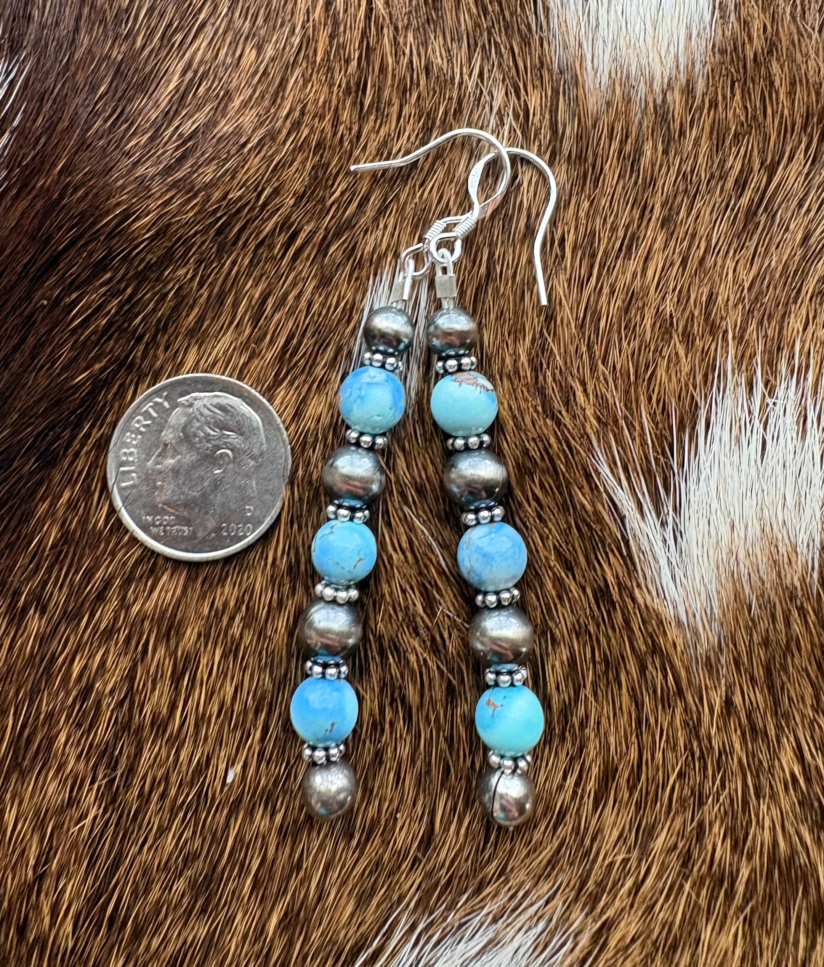 Golden Hills Prissy Drop Dangle Earrings (short)