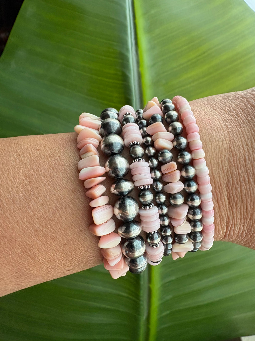 Pink Conch Chip Bracelet