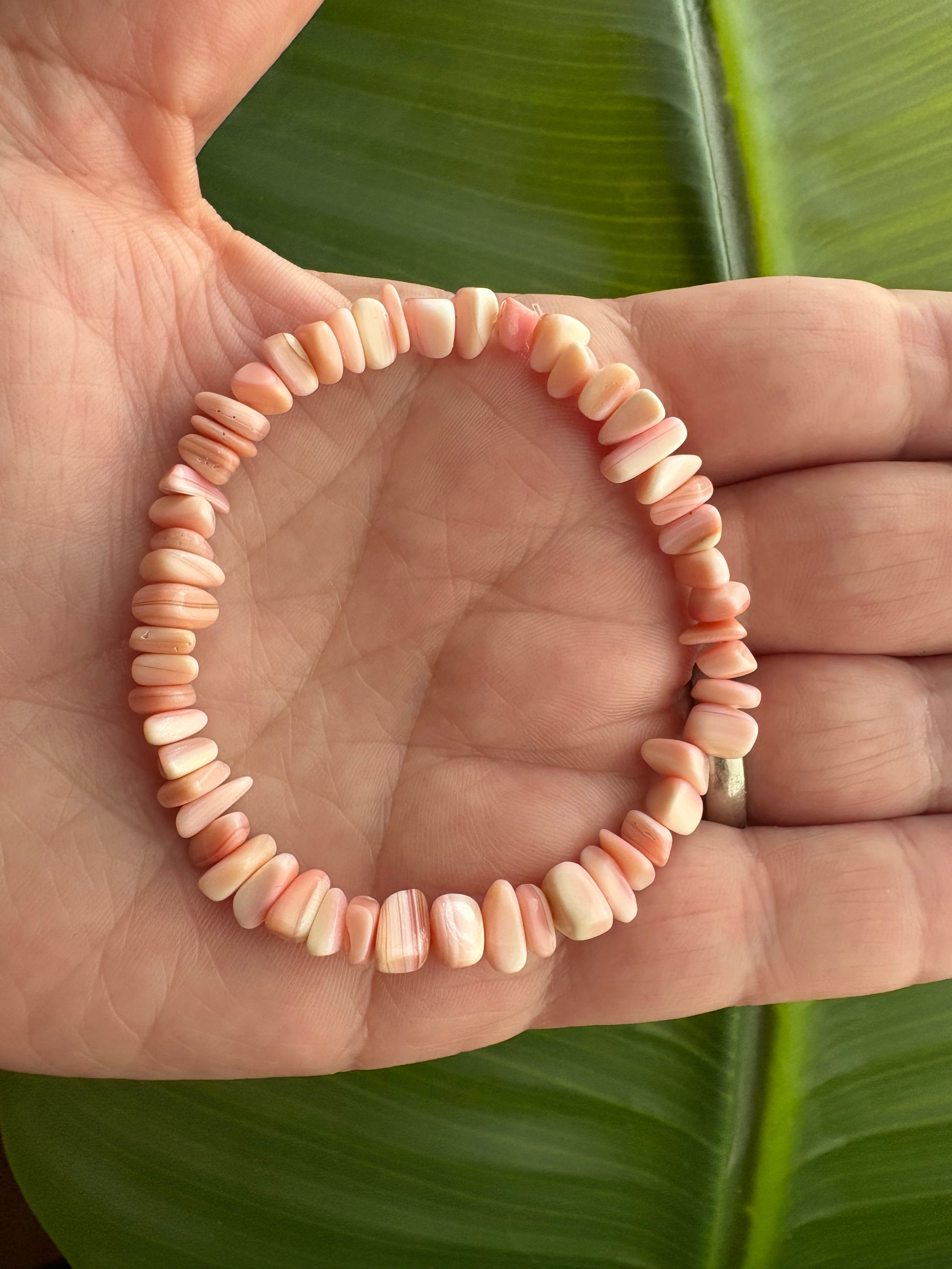 Pink Conch Chip Bracelet