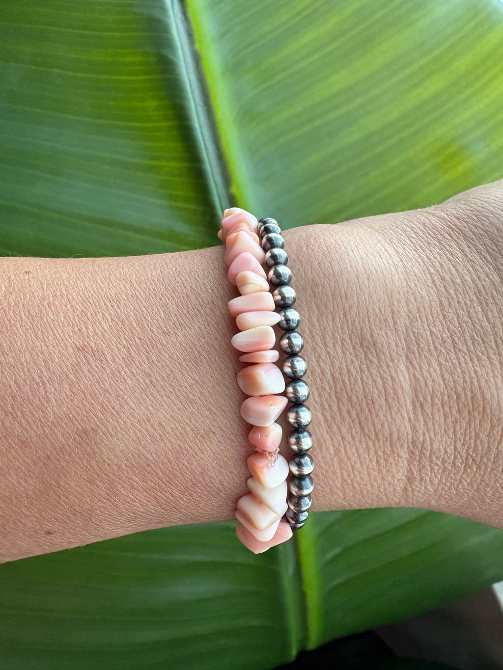 Pink Conch Chip Bracelet